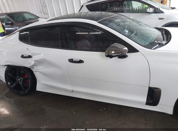 KNAE55LC2N6099156 2022 KIA STINGER Белый Вид задней части салона