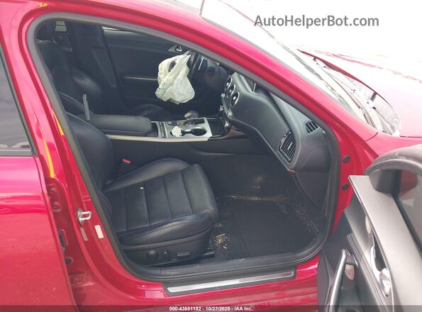 KNAE55LC4J6017678 2018 KIA STINGER Red Front interior view