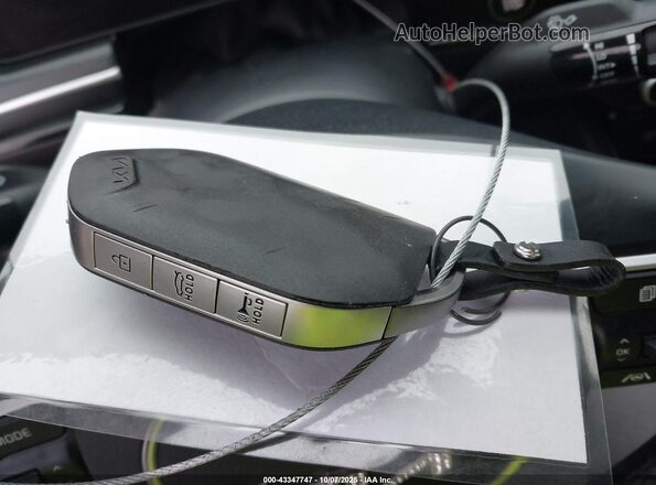 KNAG64J7XS5284420 2025 KIA K5 Gray Vista del salpicadero
