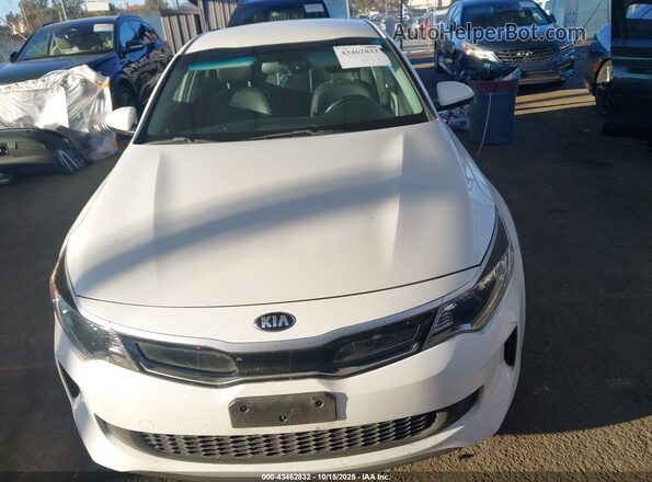 KNAGU4LE8H5013642 2017 KIA OPTIMA HYBRID White Вид щитка приладів