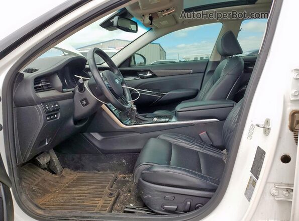 KNALC4J13L5230221 2020 KIA CADENZA White Вид салону спереду