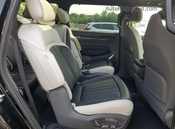 KNDAEFS5XR6020316 2024 KIA EV9 Black Rear interior view