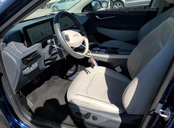 KNDC34LA3R5161975 2024 KIA EV6 Blue 