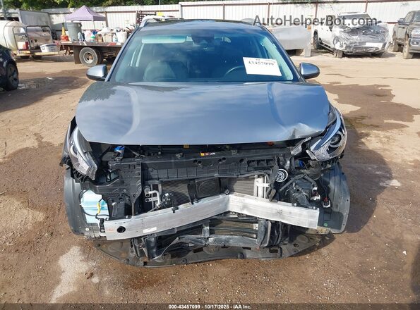 KNDCB3LC3N5502946 2022 KIA NIRO Silver 