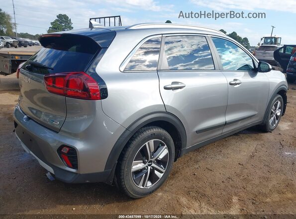 KNDCB3LC3N5502946 2022 KIA NIRO Silver 