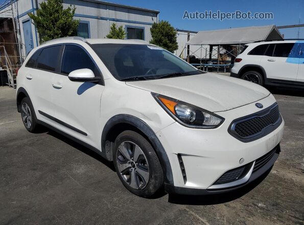 KNDCB3LC8J5203835 2018 KIA NIRO White 