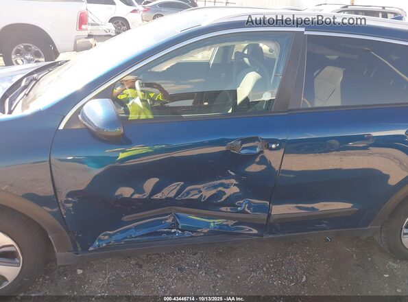 KNDCB3LC9L5359675 2020 KIA NIRO Синий Вид спереди