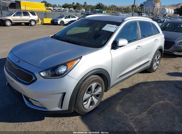 KNDCC3LC3J5126630 2018 KIA NIRO Silver Vista frontal