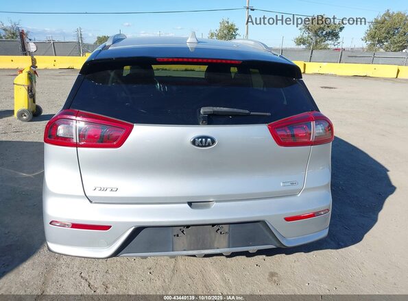 KNDCC3LC3J5126630 2018 KIA NIRO Silver 