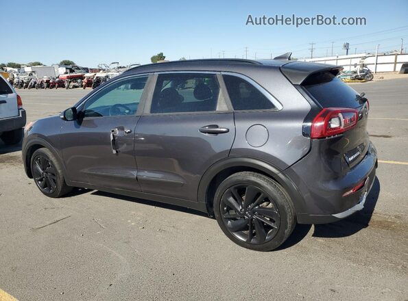 KNDCC3LC6J5150145 2018 KIA NIRO Gray 
