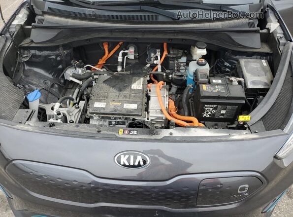 KNDCC3LG0L5062987 2020 KIA NIRO Gray Engine compartment view