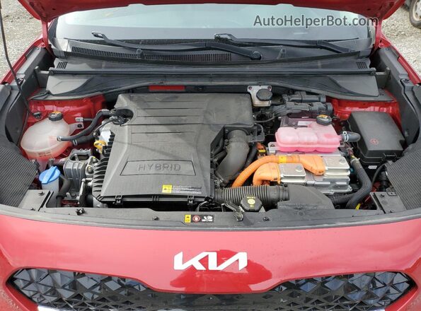KNDCE3LC4N5496033 2022 KIA NIRO Red 