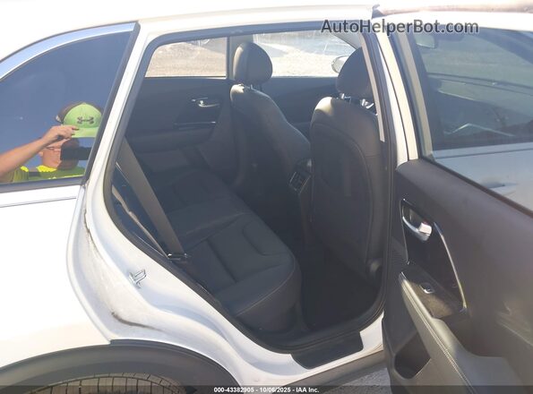 KNDCE3LC8L5439170 2020 KIA NIRO White Widok naklejki z numerem VIN