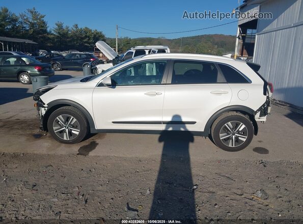 KNDCE3LC8L5439170 2020 KIA NIRO White 