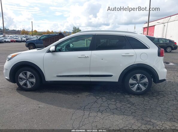 KNDCE3LC9K5224993 2019 KIA NIRO White Widok wnętrza 360 stopni