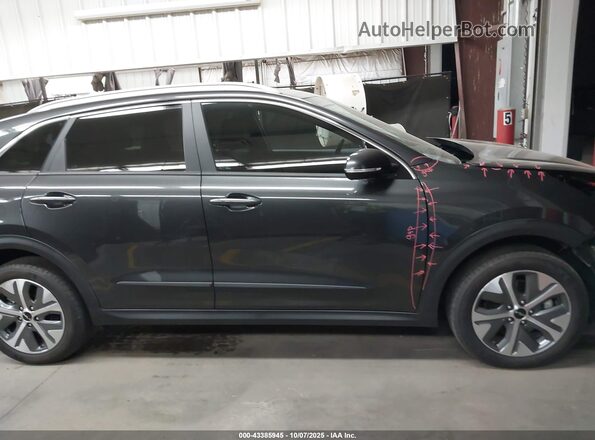 KNDCE3LG6N5153050 2022 KIA NIRO EV Черный Вид задней части салона