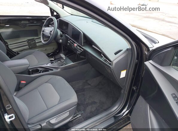 KNDCP3LE0S5277691 2025 KIA NIRO Черный Вид салона спереди