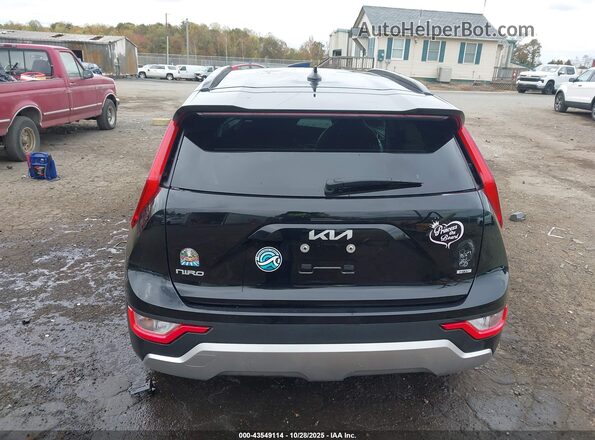 KNDCP3LE3R5171519 2024 KIA NIRO Black 