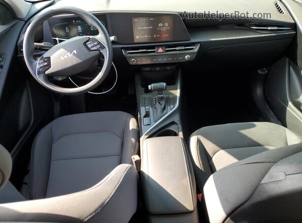 KNDCP3LE9S5268407 2025 KIA NIRO Серый Вид панели приборов