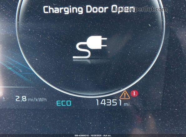 KNDCR3L10R5098052 2024 KIA NIRO EV Gray 
