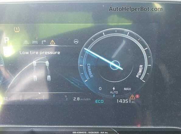 KNDCR3L10R5098052 2024 KIA NIRO EV Gray 