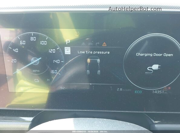 KNDCR3L10R5098052 2024 KIA NIRO EV Gray 