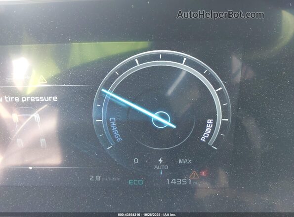 KNDCR3L10R5098052 2024 KIA NIRO EV Gray 