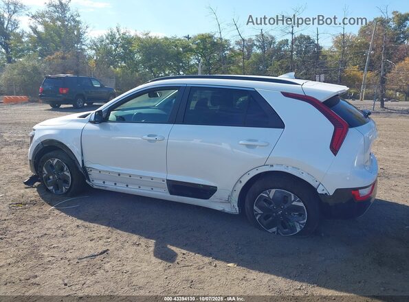 KNDCR3L13S5135830 2025 KIA NIRO EV White Панорамний вид салону 360°