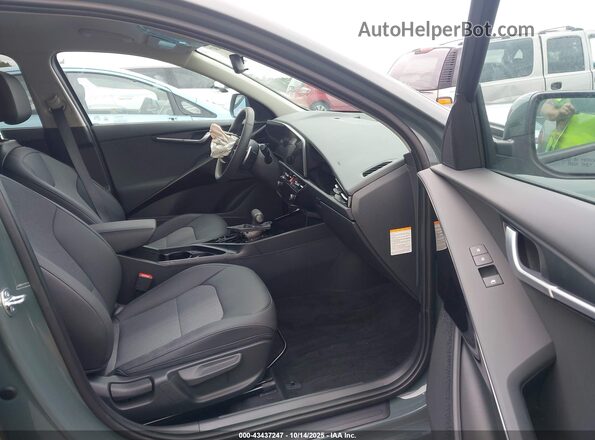 KNDCR3LE0S5293755 2025 KIA NIRO Green Vista interior delantera