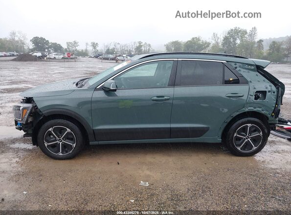 KNDCR3LE3P5056538 2023 KIA NIRO Green 