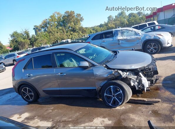 KNDCS3LF6R5142877 2024 KIA NIRO PLUG-IN HYBRID Silver Սալոնի հետևի տեսք