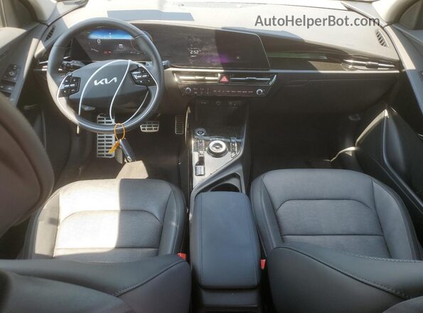 KNDCT3L13S5132525 2025 KIA NIRO Green Widok deski rozdzielczej
