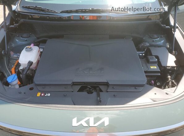 KNDCT3L13S5132525 2025 KIA NIRO Green Widok komory silnika