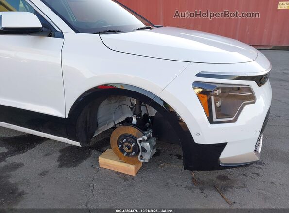 KNDCT3L1XR5089764 2024 KIA NIRO EV Белый Вид спереди