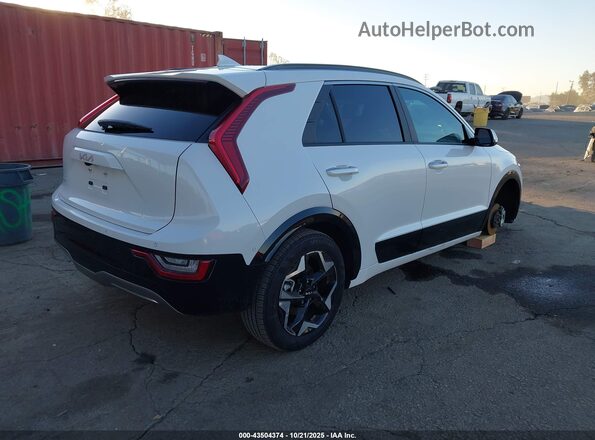 KNDCT3L1XR5089764 2024 KIA NIRO EV Белый Задняя правая четверть