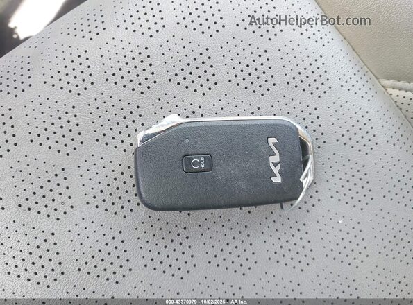 KNDETCA23P7387577 2023 KIA SELTOS White Widok deski rozdzielczej