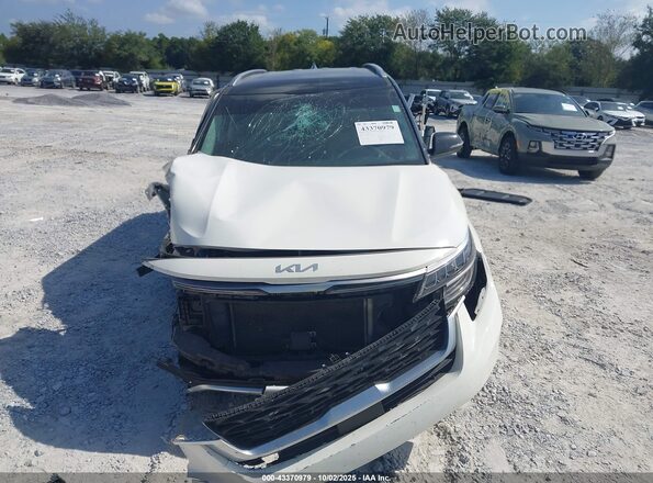 KNDETCA23P7387577 2023 KIA SELTOS White Widok zestawu wskaźników