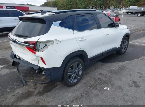 KNDEU2AA5P7399535 2023 KIA SELTOS Белый Задняя правая четверть