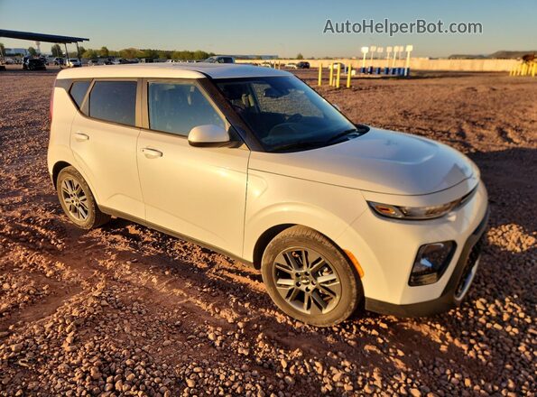 KNDJ33AU2N7180420 2022 KIA SOUL White 