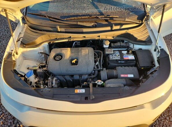 KNDJ33AU2N7180420 2022 KIA SOUL White 