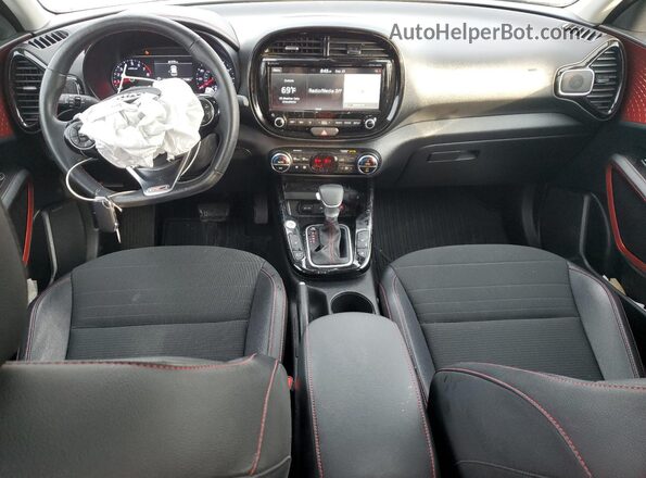 KNDJ53AF2L7700267 2020 KIA SOUL White წინა პანელის ხედი