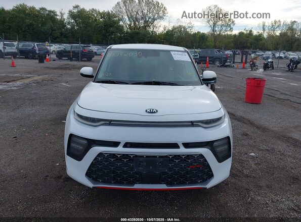 KNDJ53AF8L7011382 2020 KIA SOUL White Вид задньої частини салону