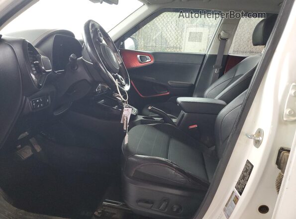KNDJ53AFXL7064892 2020 KIA SOUL White Սալոնի դիմացի տեսք