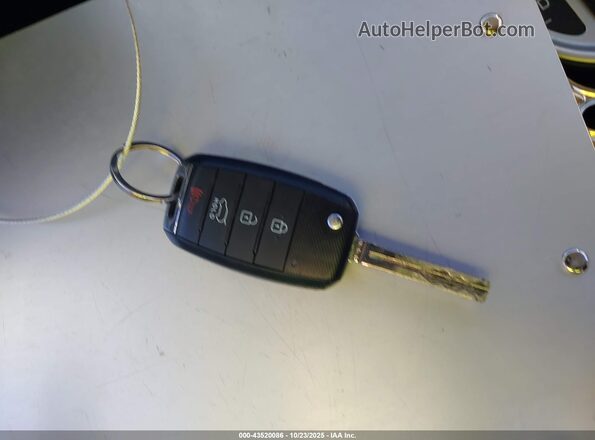 KNDJP3A5XJ7602134 2018 KIA SOUL Green 
