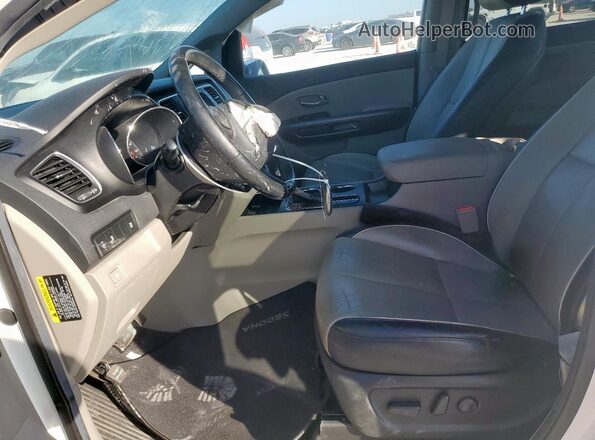 KNDMB5C10K6530885 2019 KIA SEDONA White Widok wnętrza z przodu