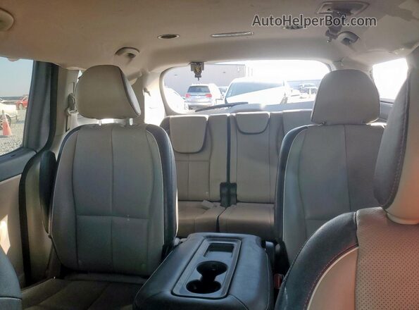 KNDMB5C10K6530885 2019 KIA SEDONA White Widok tylnych siedzeń