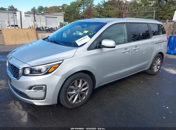 KNDMB5C11K6515943 2019 KIA SEDONA Silver წინა მარცხენა ხედი სამი მეოთხედიდან