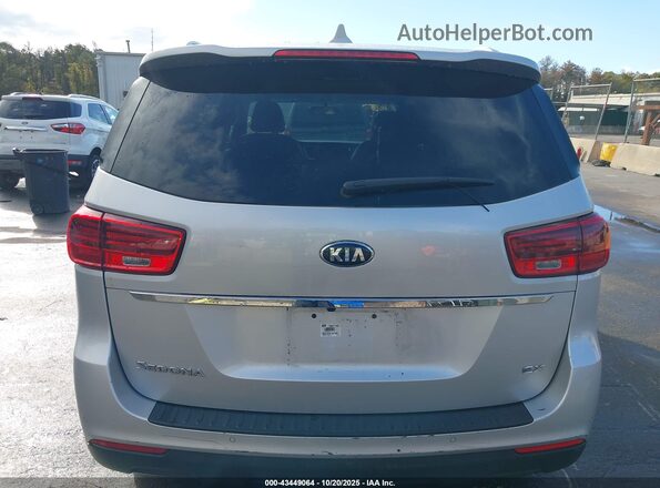 KNDMB5C11K6515943 2019 KIA SEDONA Silver 