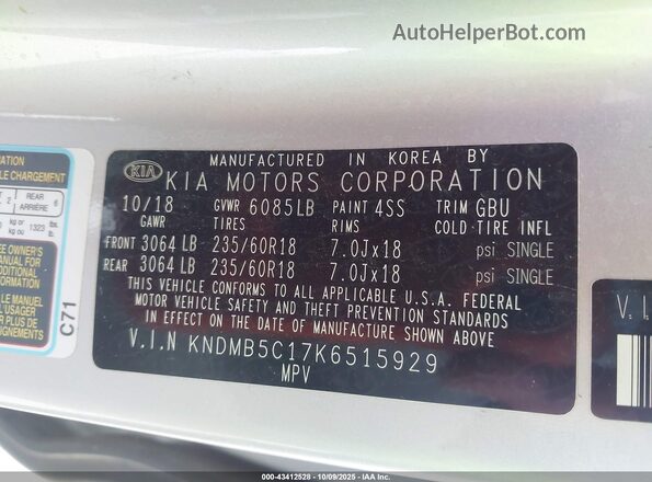 KNDMB5C17K6515929 2019 KIA SEDONA Silver Widok komory silnika