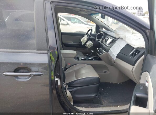 KNDMB5C17M6674176 2021 KIA SEDONA Black Widok wnętrza z przodu